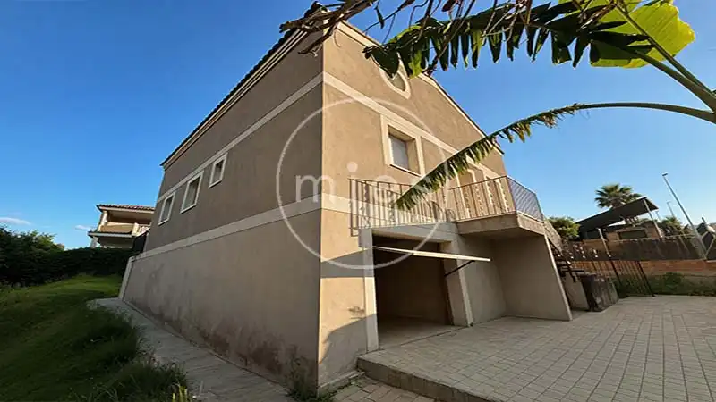 Vista exterior de Casa o chalet en venta en Montroi / Montroy con Terraza y Trastero
