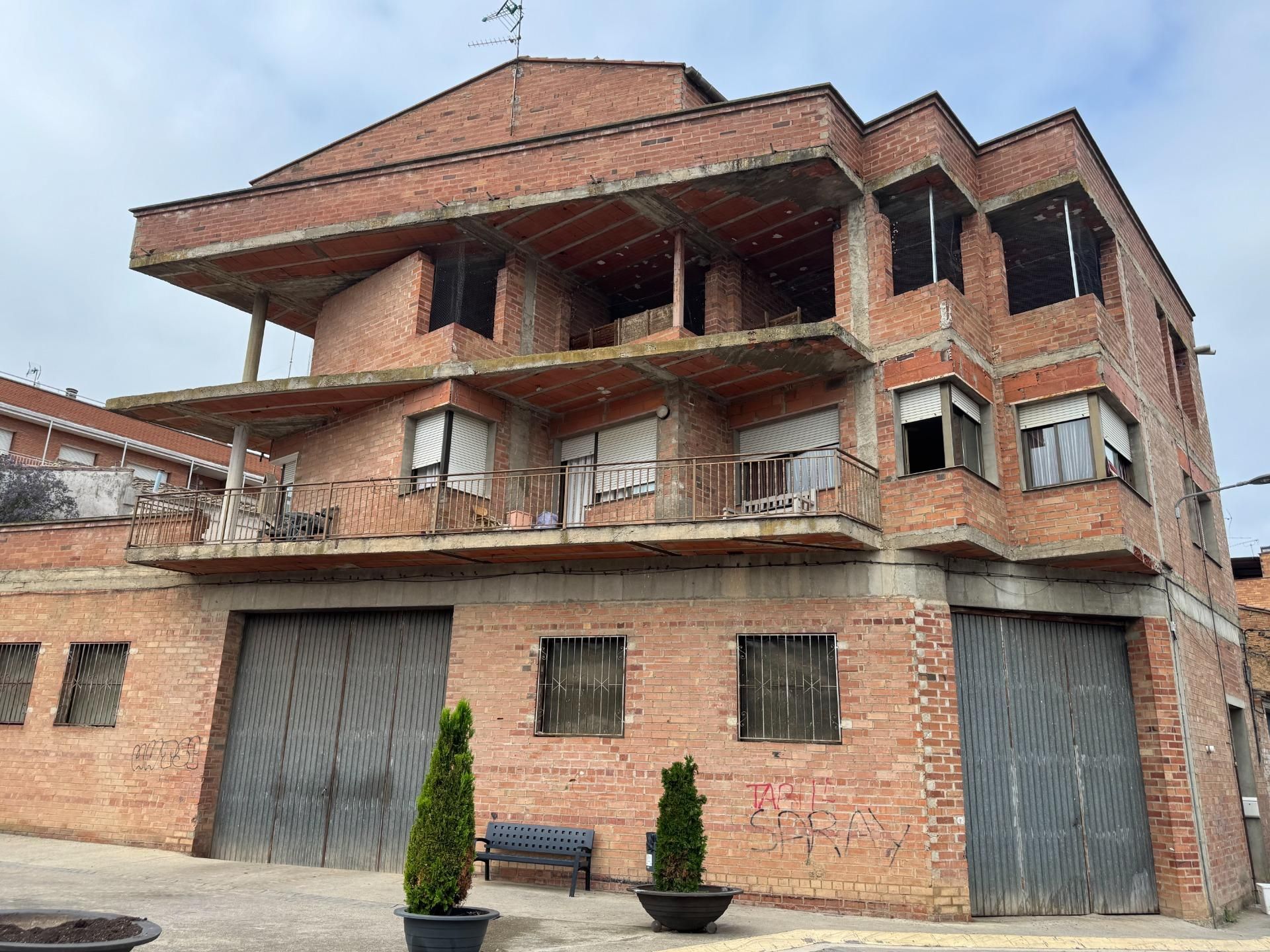 Vista exterior de Casa o xalet en venda en Alfarràs amb Calefacció, Terrassa i Traster