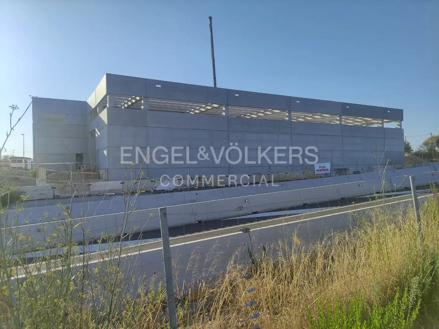 Industrial building to rent in La Granada, imagen 4