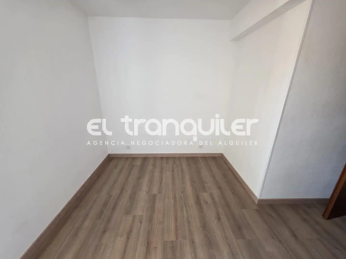 Bedroom of Flat for rent in Madrid  with Air Conditioner, Terrace and Furnished
