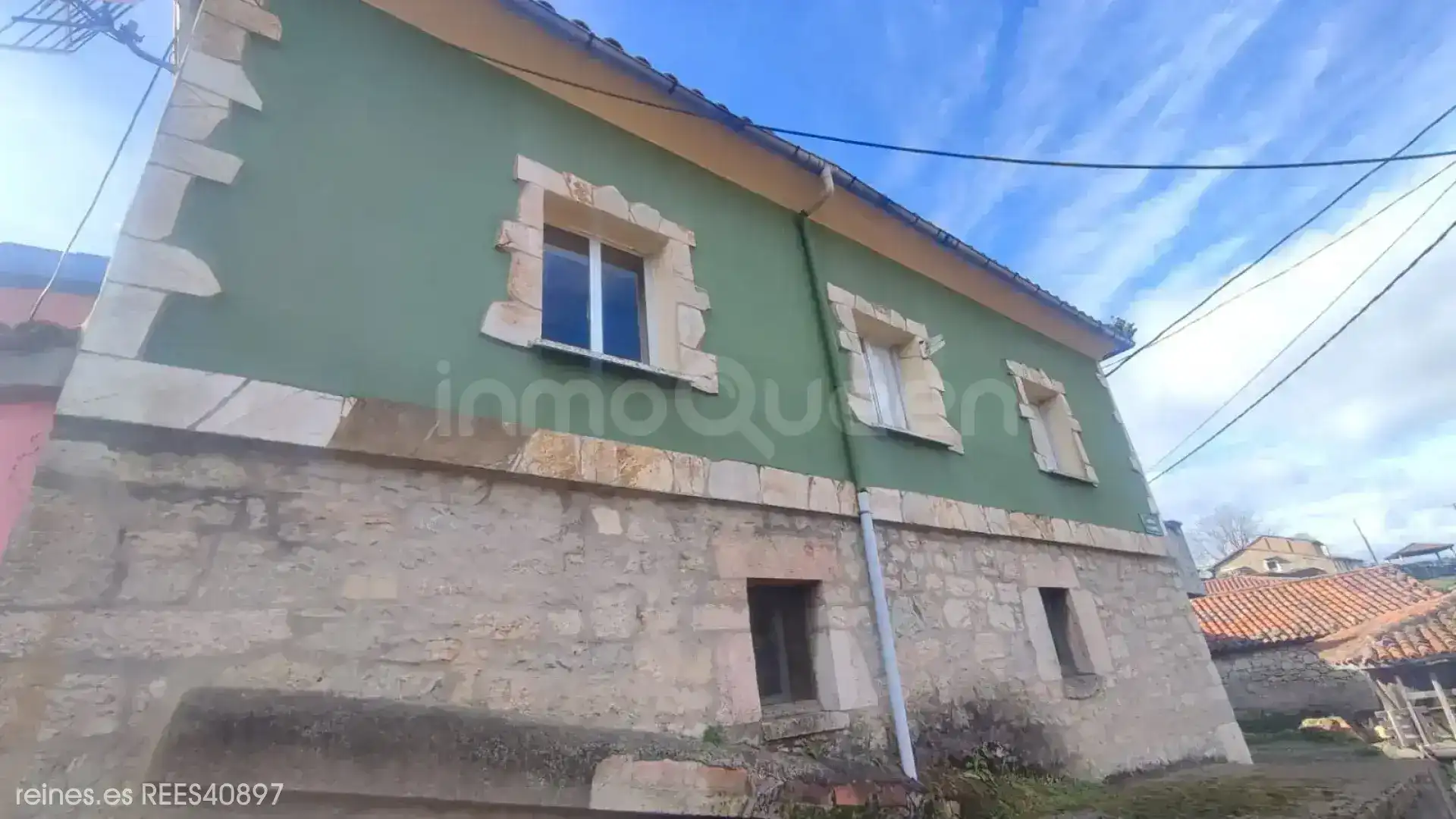 Vista exterior de Casa o xalet en venda en Yernes y Tameza amb Terrassa