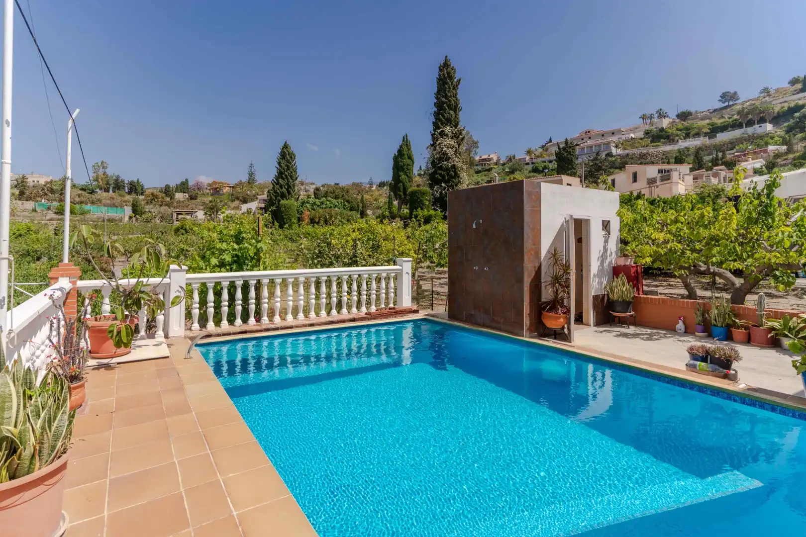 Schwimmbecken von Country house zum Verkauf in Motril mit Heizung, Abstellraum und Schwimmbad