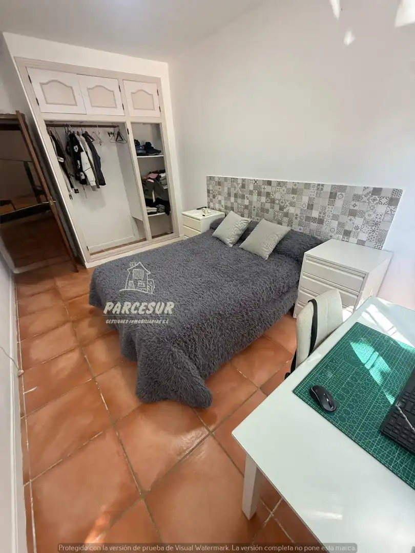 Dormitori de Casa o xalet en venda en Córdoba amb Aire condicionat i Jardí privat