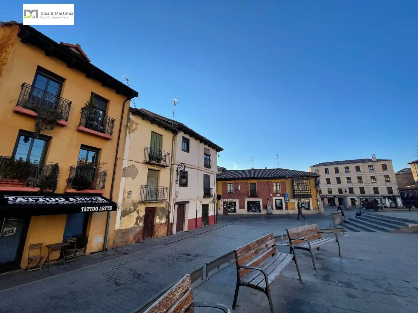 Vista exterior de Casa o chalet en venta en León Capital 