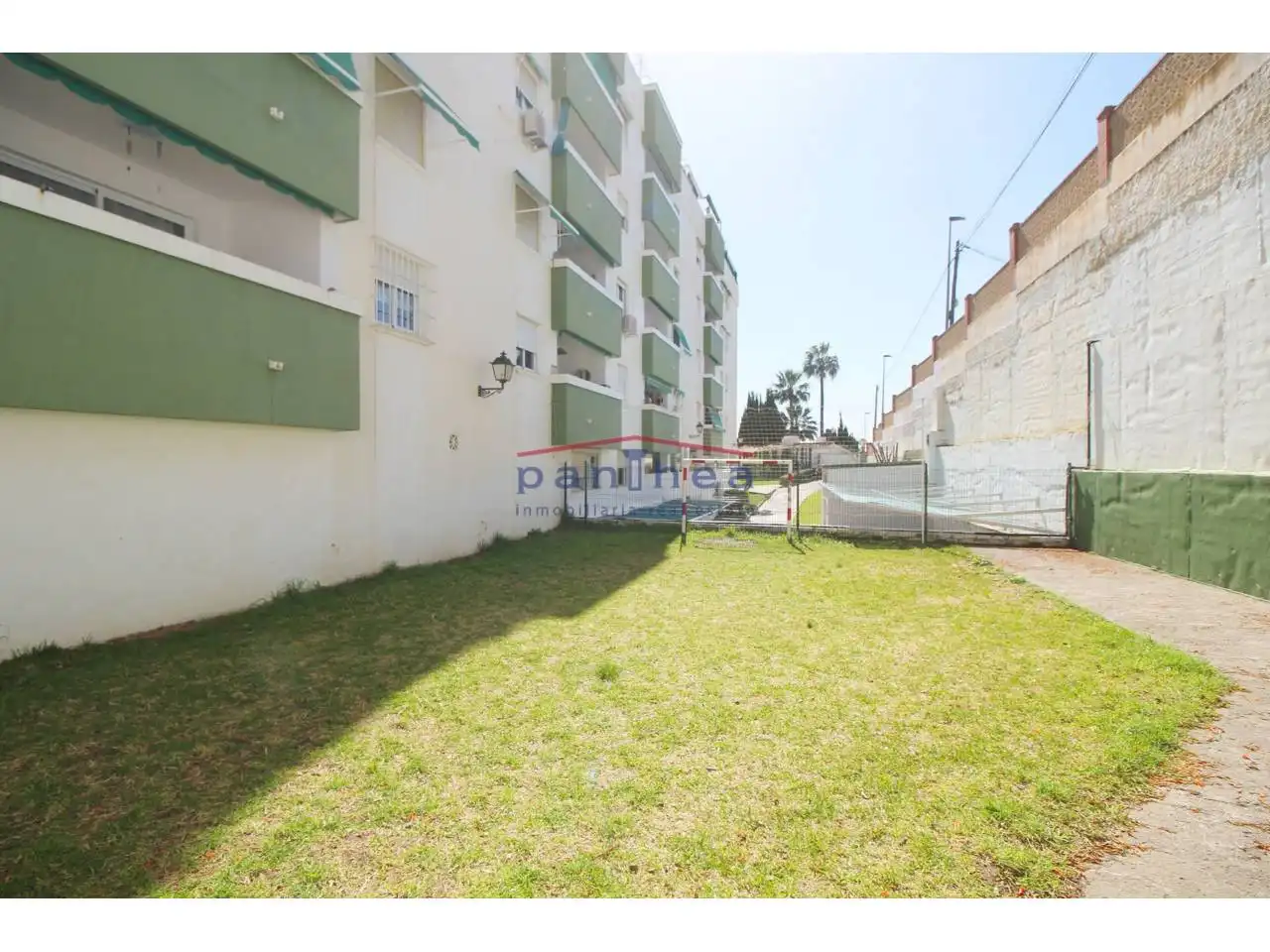 Parking de Piso en venta en Rincón de la Victoria con Aire acondicionado, Terraza y Trastero