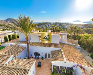 Vista exterior de Casa o xalet en venda en Moraira amb Aire condicionat, Calefacció i Jardí privat