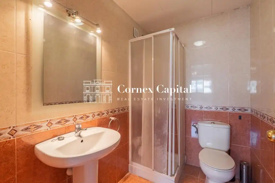 Bathroom of Flat for sale in Torroella de Montgrí  with Heating, Terrace and Balcony
