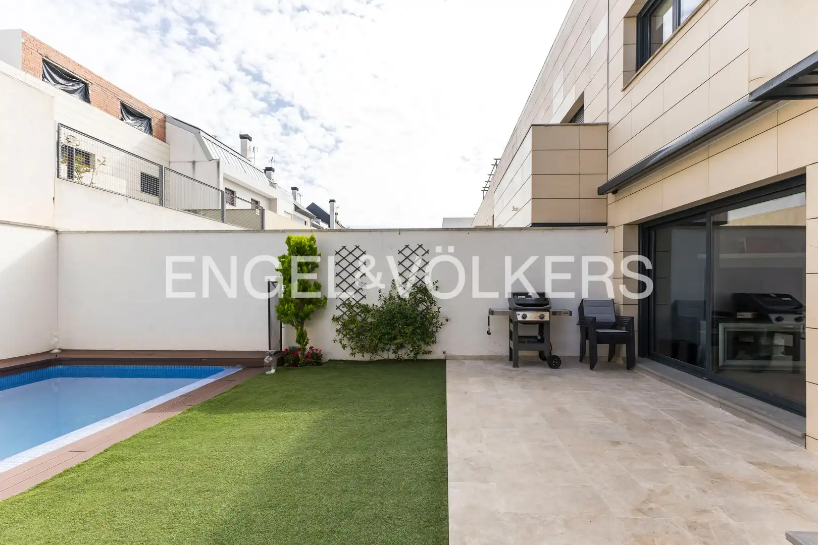 Terrace of Detached homes for rent in Madrid  with Air Conditioner, Heating and Private garden
