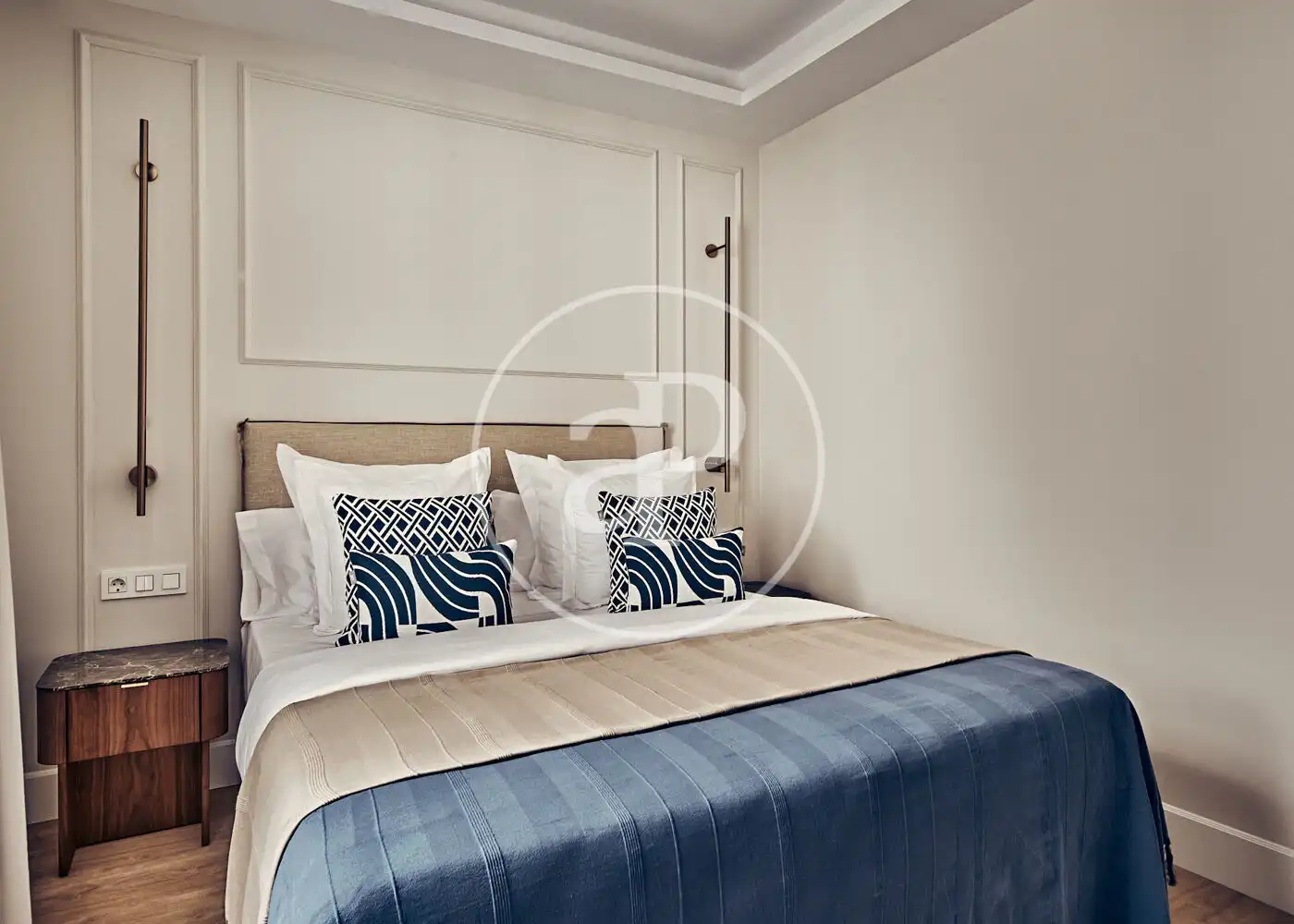 Bedroom of Flat for sale in Madrid  with Air Conditioner, Heating and Furnished