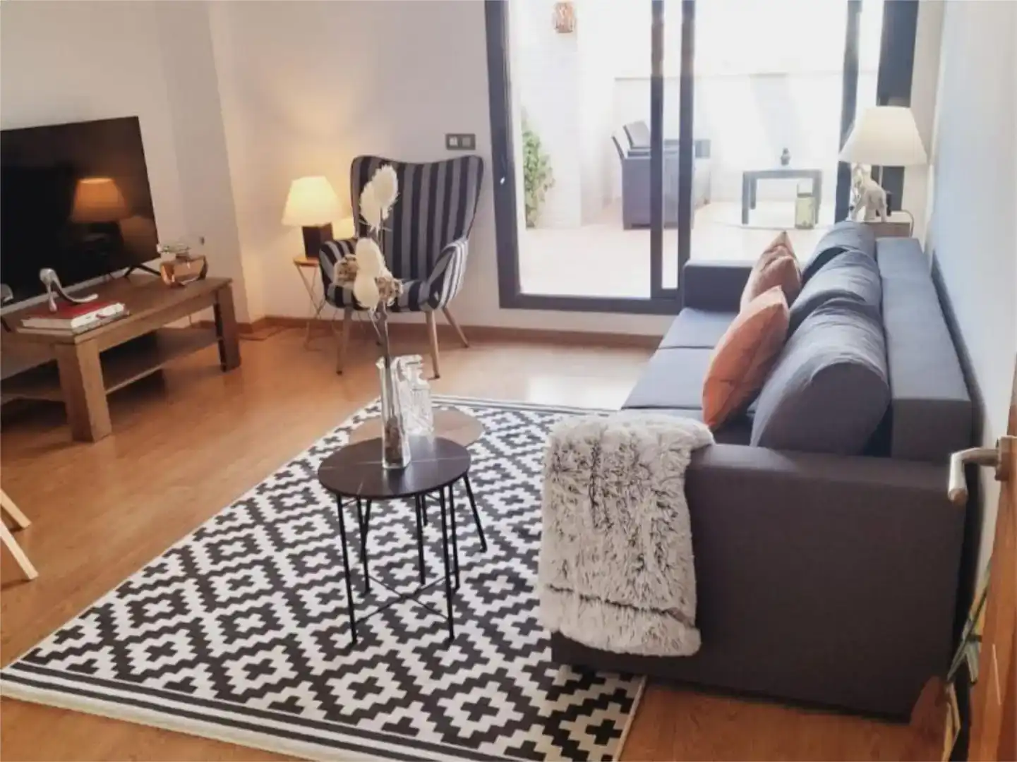 Wohnzimmer von Wohnung zur Miete in Málaga Capital mit Klimaanlage, Schwimmbad und Balkon