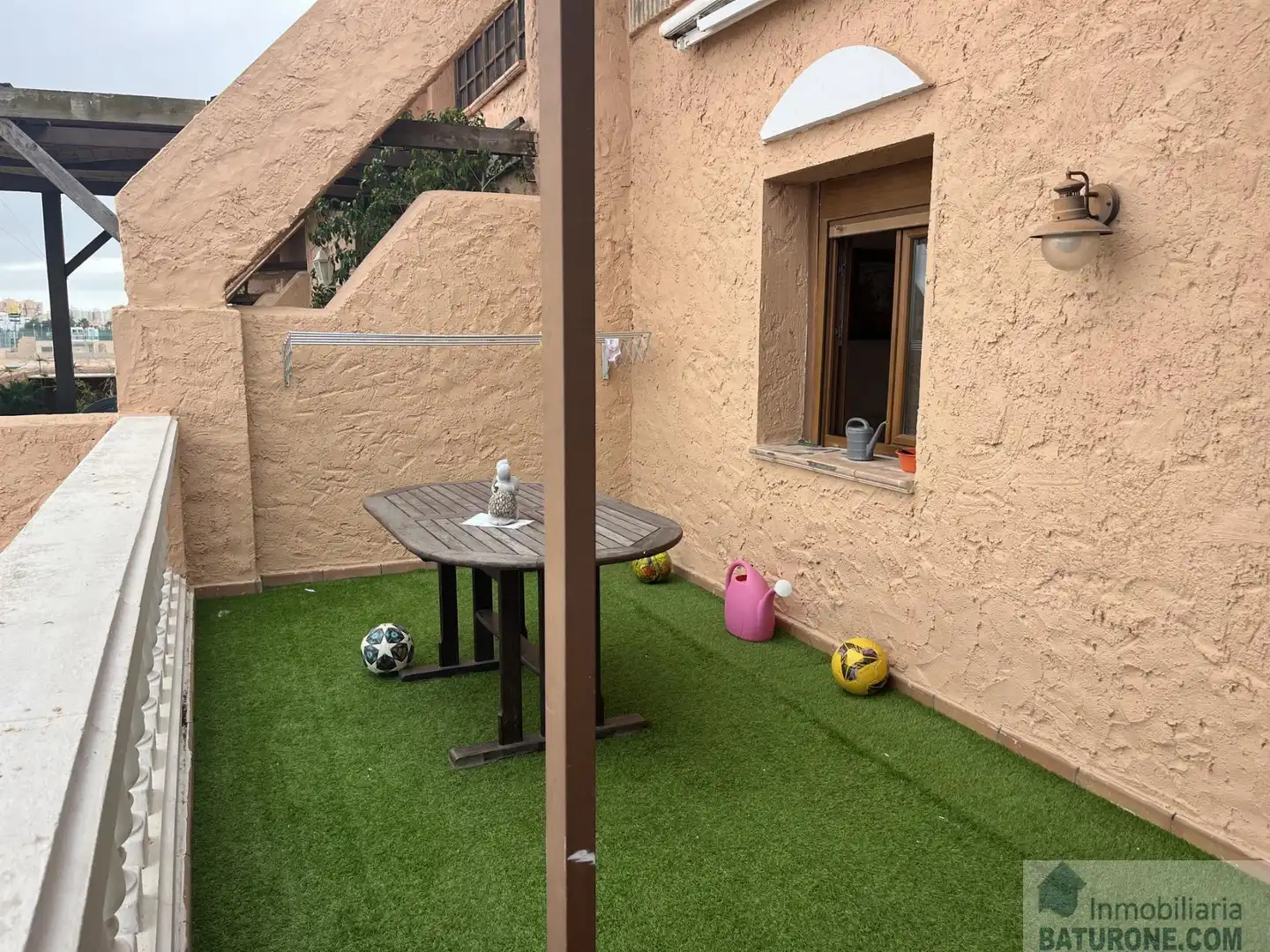 Dúplex en venta en León Herrero - Bahía sur