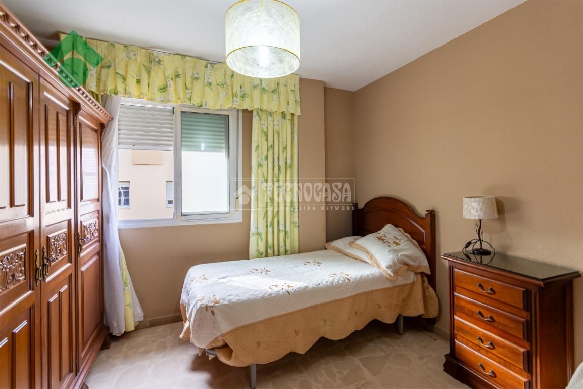 Dormitori de Pis en venda en Rincón de la Victoria amb Aire condicionat i Piscina comunitària