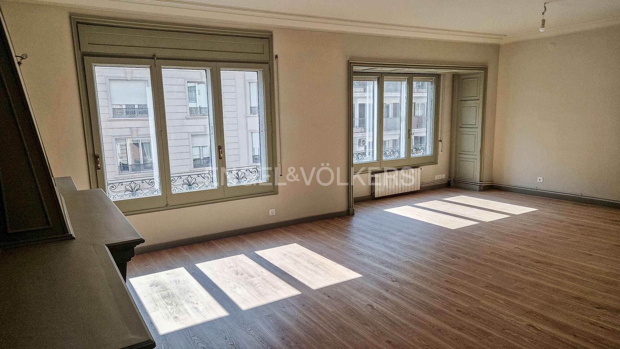 Sala d'estar de Pis en venda en  Barcelona Capital amb Aire condicionat, Calefacció i Parquet