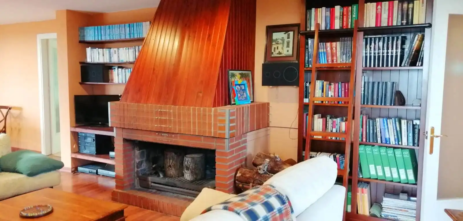 Living room of Houses for sale in La Llacuna  with Heating, Private garden and Parquet flooring