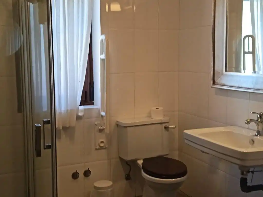 Bathroom of Buildings for sale in Navalonguilla