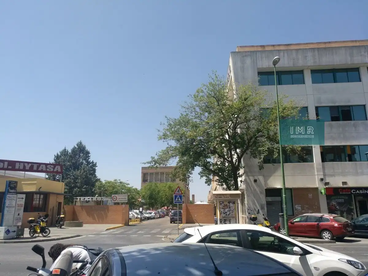 Garage for sale in Avenida HYTASA, 12, El Plantinar – Avda. La Paz - El Juncal