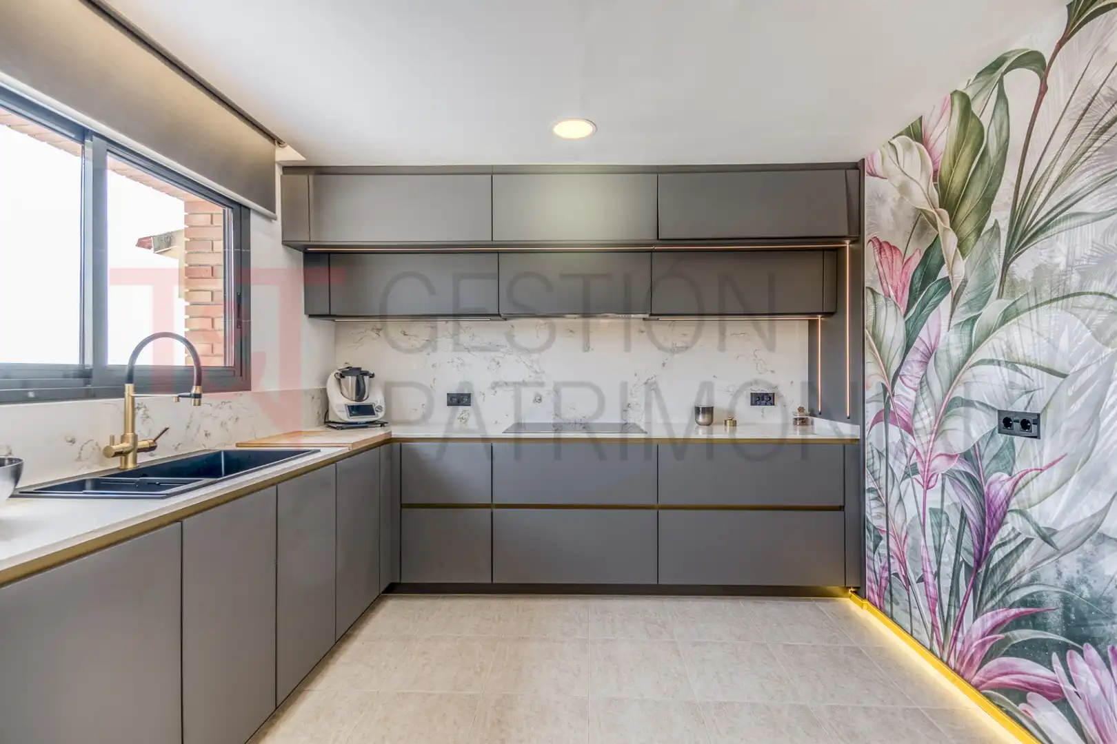 Cocina de Casa o chalet en venta en Vilanova i la Geltrú con Aire acondicionado, Calefacción y Terraza