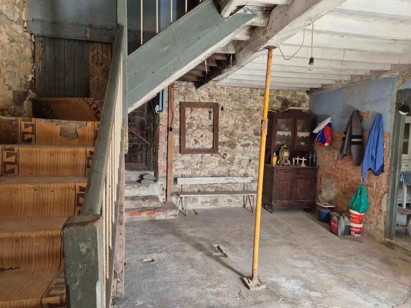 Houses for sale in Nava  with Storage room and Swimming Pool
