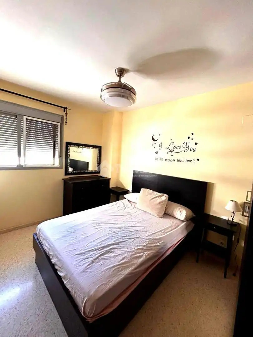 Bedroom of Flat for sale in Sevilla  with Air Conditioner