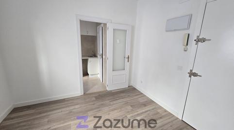 Foto 3 de Apartamento de alquiler en Av. de la Ciudad de Barcelona, Pacífico,  Madrid Capital