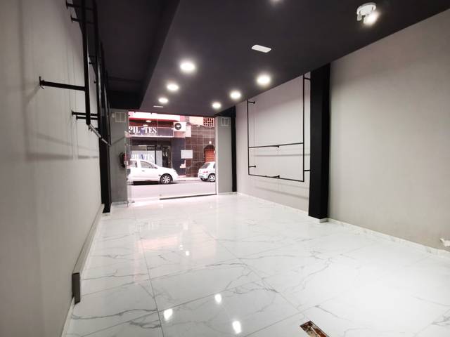 Local comercial en Alquiler en Calle Viera y Clavijo, 5 en San Gregorio