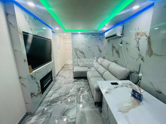 Piso en Venta en C/ Maestro Chueca en Barrio de las Fronteras