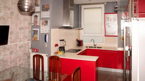 Foto 3 de Piso en venta en Julian Gaiarre Hiribidea, 58, Txurdinaga, Bilbao