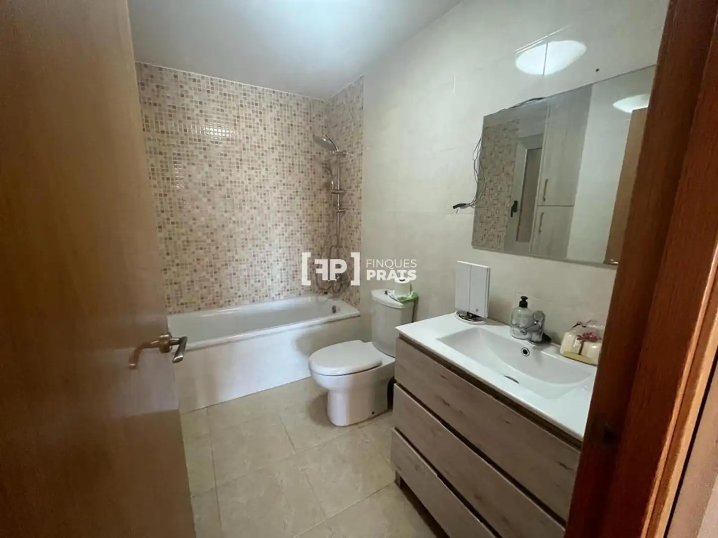 Baño de Piso en venta en Lleida con Aire acondicionado, Calefacción y Terraza