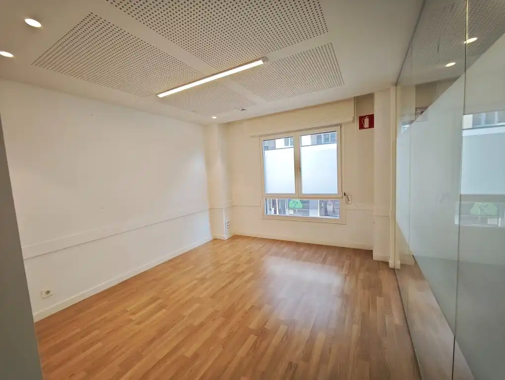 Office for rent in Durango  with Air Conditioner, Heating and Internet