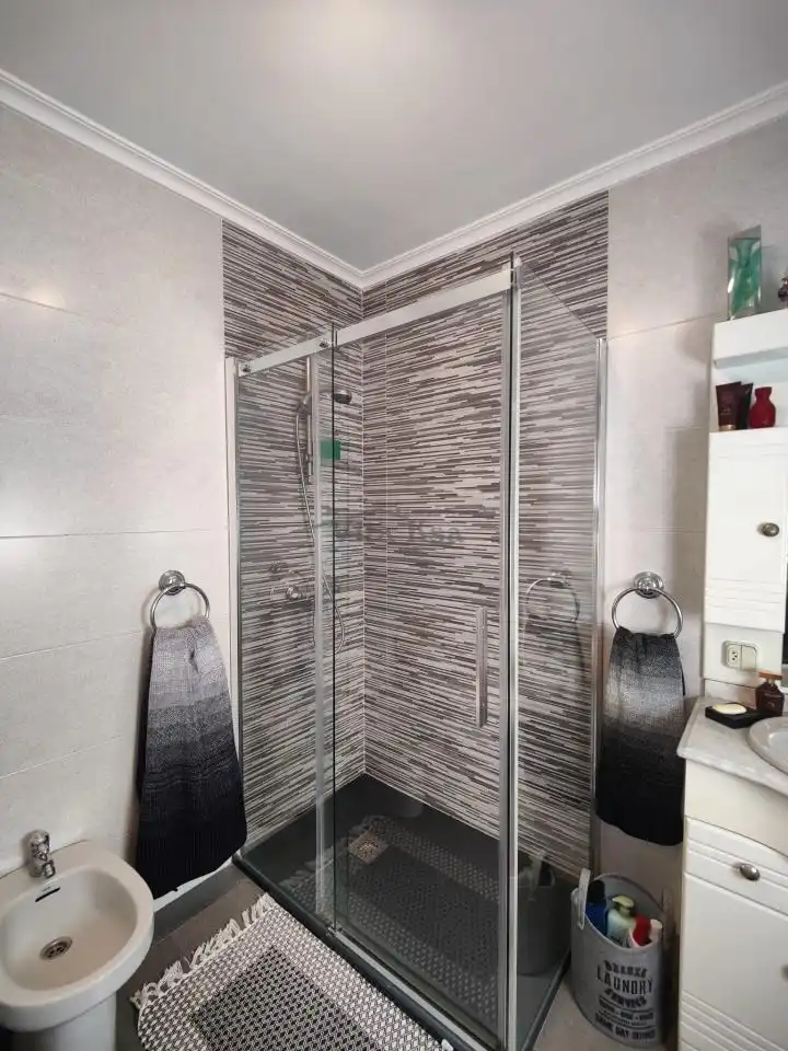 Bathroom of Houses for sale in Ourense Capital   with Heating, Private garden and Swimming Pool