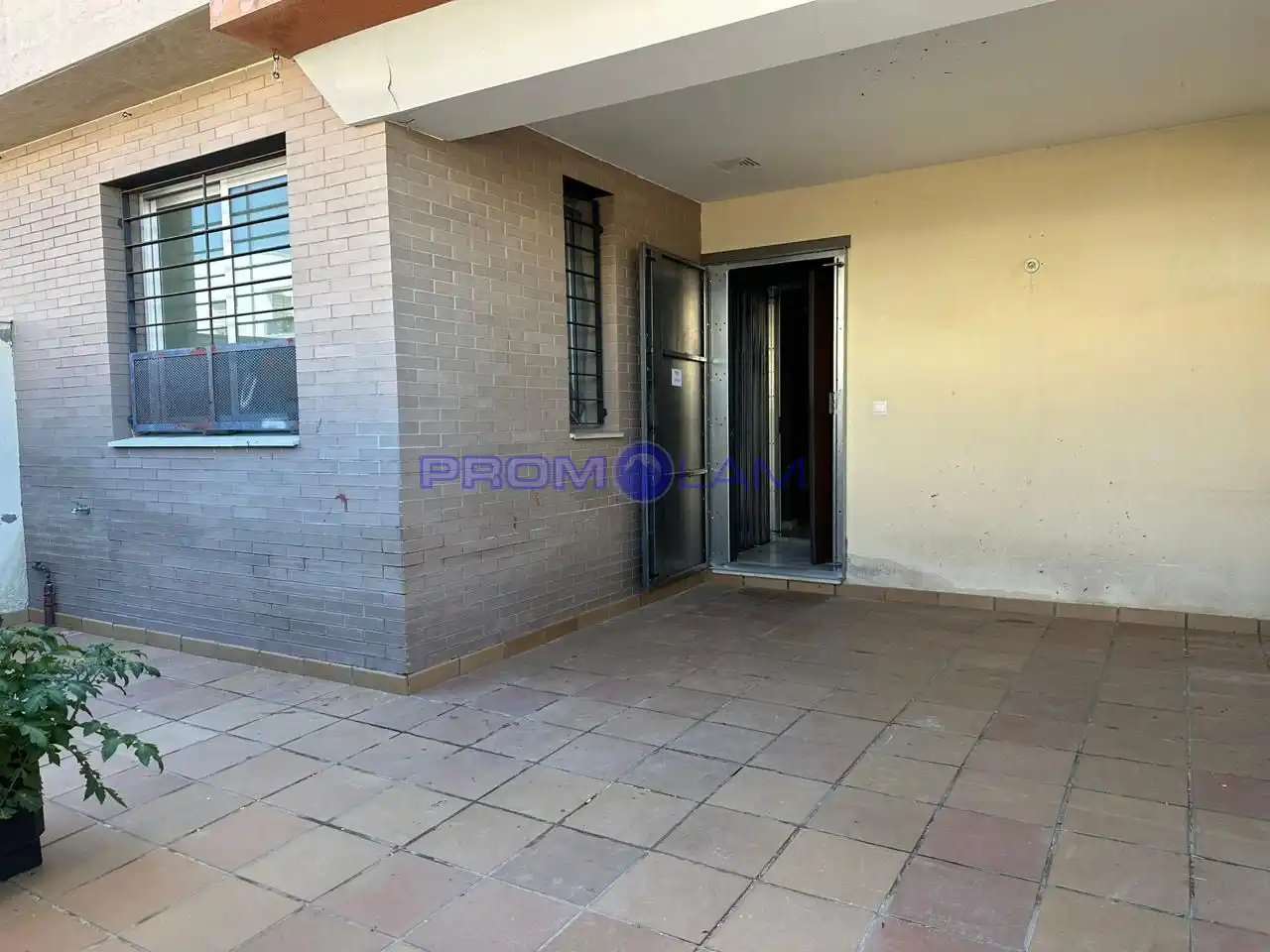 Casa o xalet en venda en Bollullos de la Mitación amb Jardí privat i Terrassa