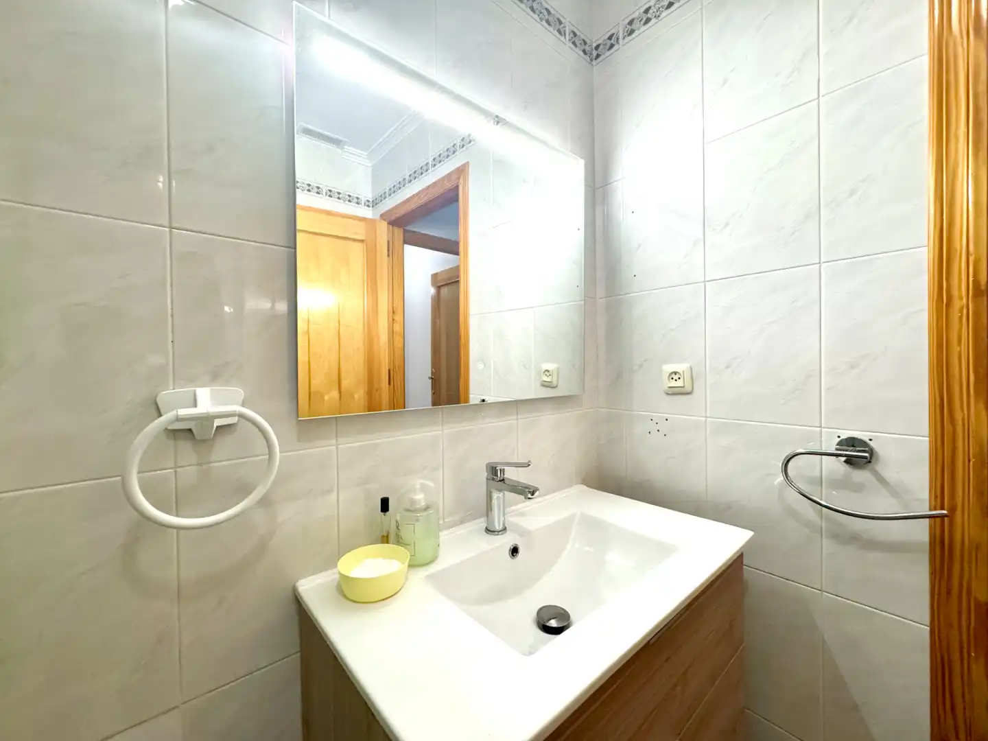 Baño de Piso en venta en San Pedro del Pinatar con Aire acondicionado, Amueblado y Horno