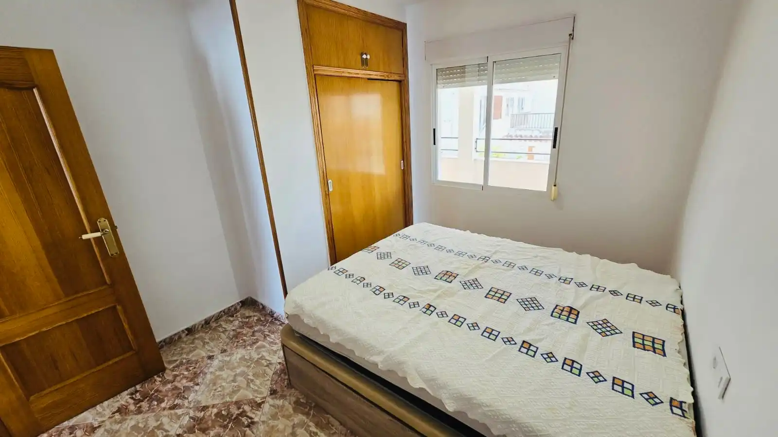 Dormitori de Àtic en venda en Oliva amb Terrassa i Moblat