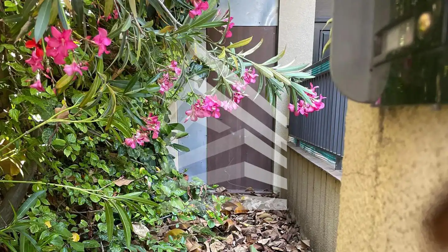 Vista exterior de Casa o xalet en venda en El Prat de Llobregat amb Terrassa i Balcó