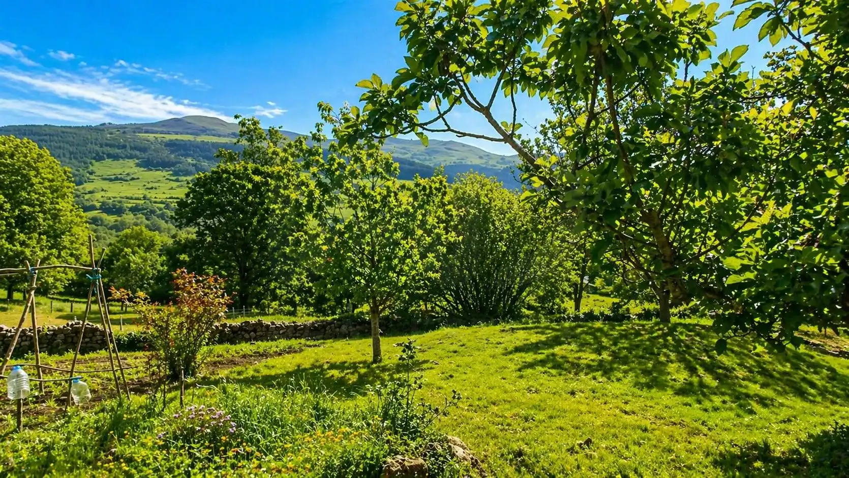 Jardí de Casa adosada en venda en Corvera de Toranzo amb Calefacció i Terrassa