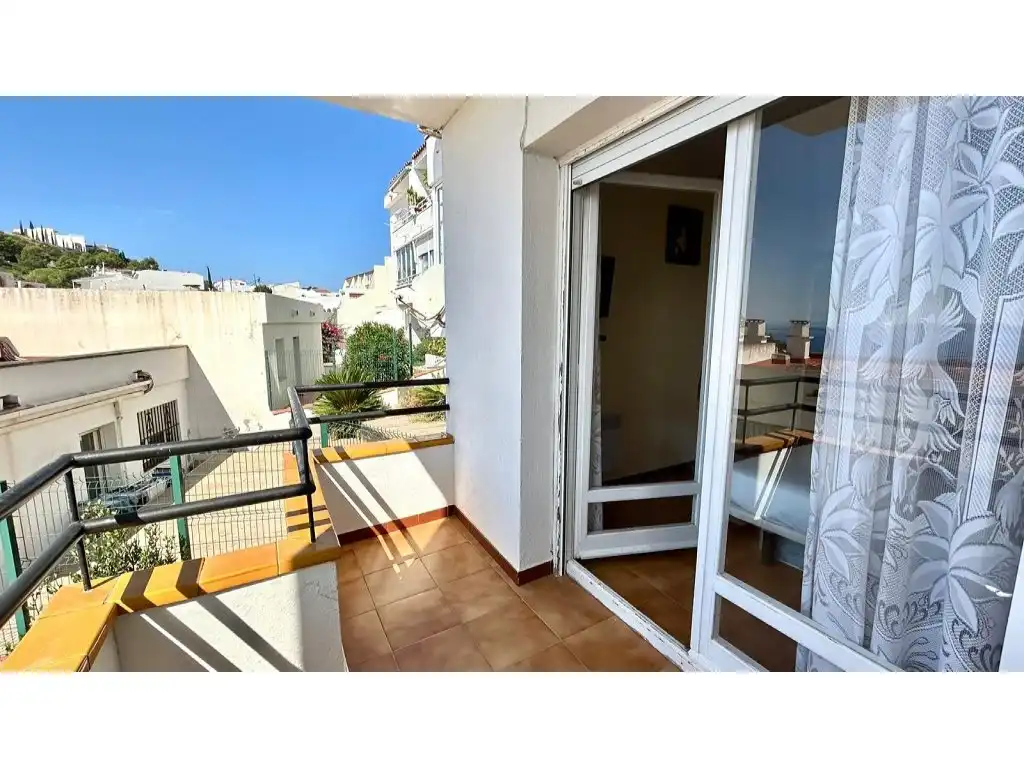 Terrasse von Einfamilien-Reihenhaus zum Verkauf in Roses
