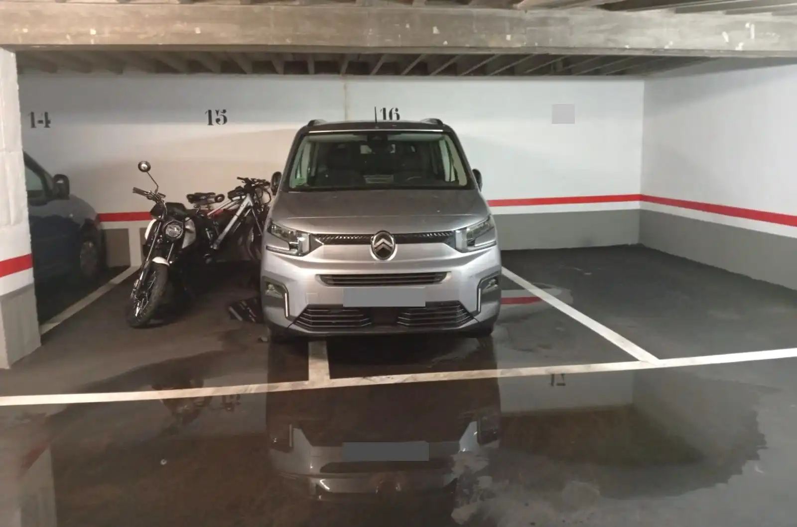 Parkplatz von Garage zum Verkauf in Oviedo 