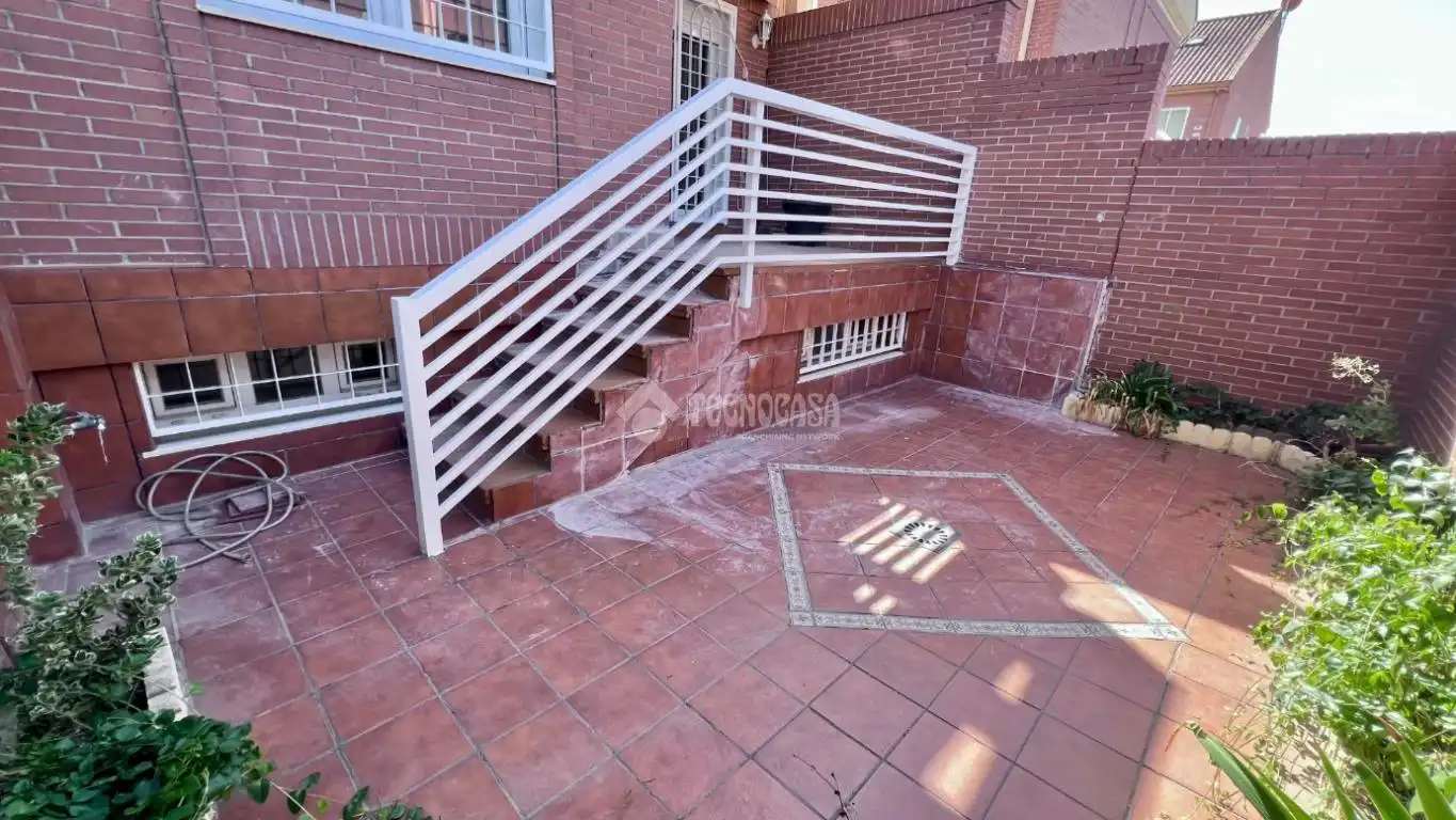 Terrassa de Casa adosada en venda en Alcalá de Henares