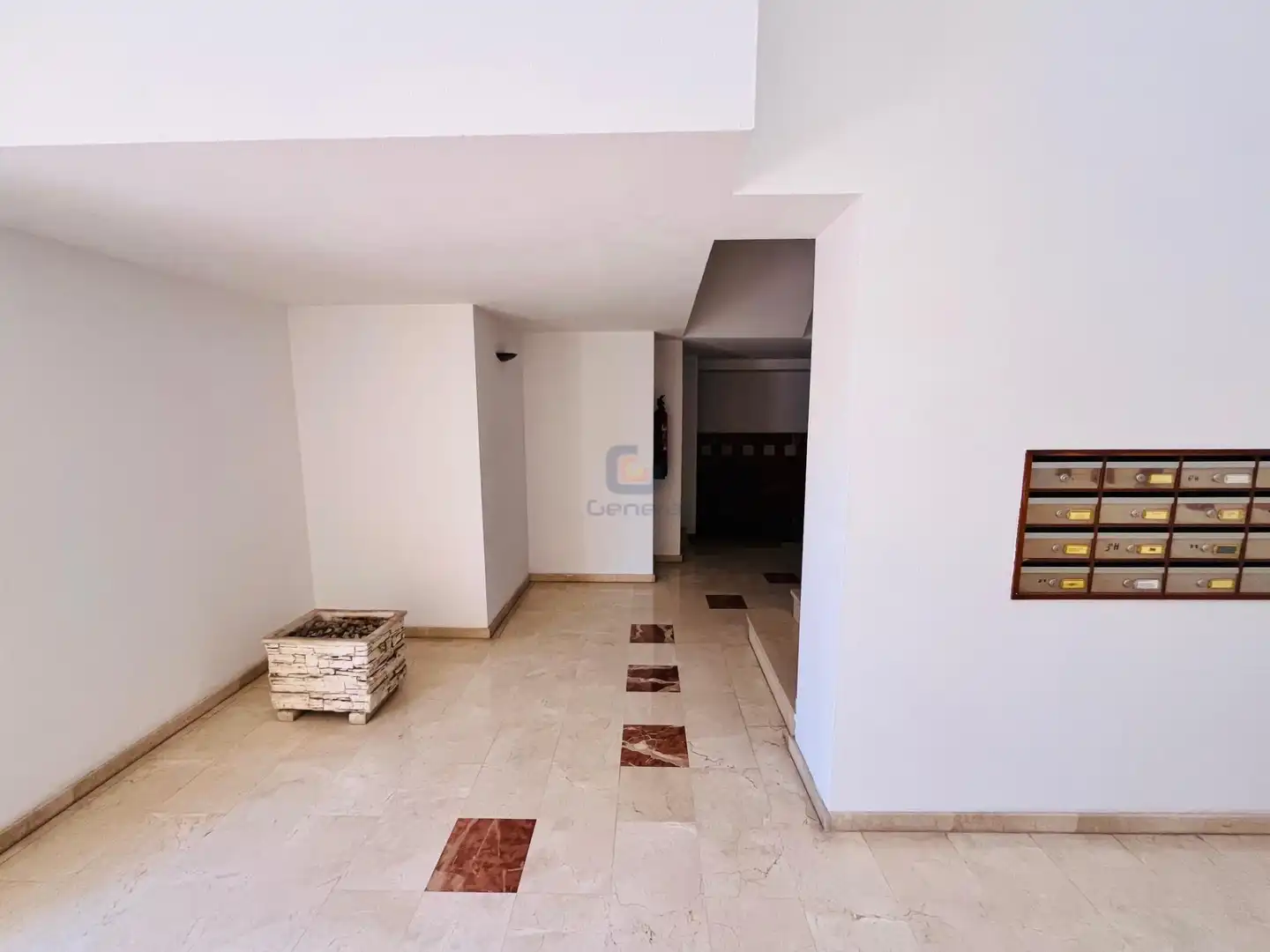 Piso en venta en Alicante / Alacant con Jardín privado, Terraza y Piscina comunitaria