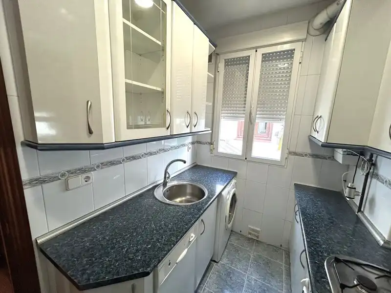 Cuina de Pis en venda en Madrid amb Aire condicionat, Calefacció i Terrassa
