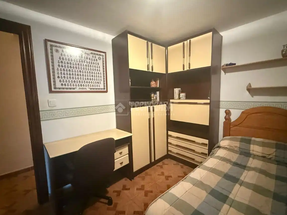 Habitación de Piso en venta en Alicante / Alacant con Balcón