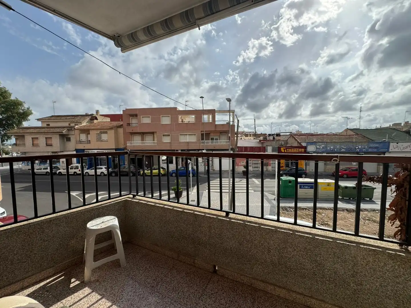 Vista exterior de Pis en venda en Almoradí amb Terrassa, Traster i Moblat