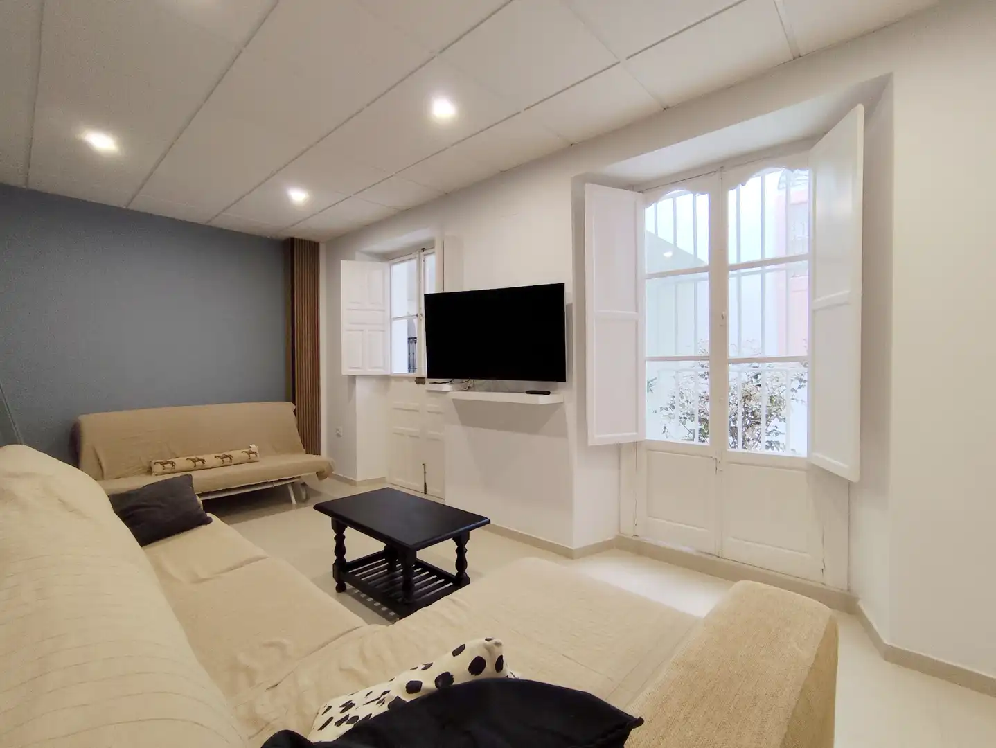 Ground floor for rent in Calle Santo Domingo, Centro - Calzada - Cabo Noval