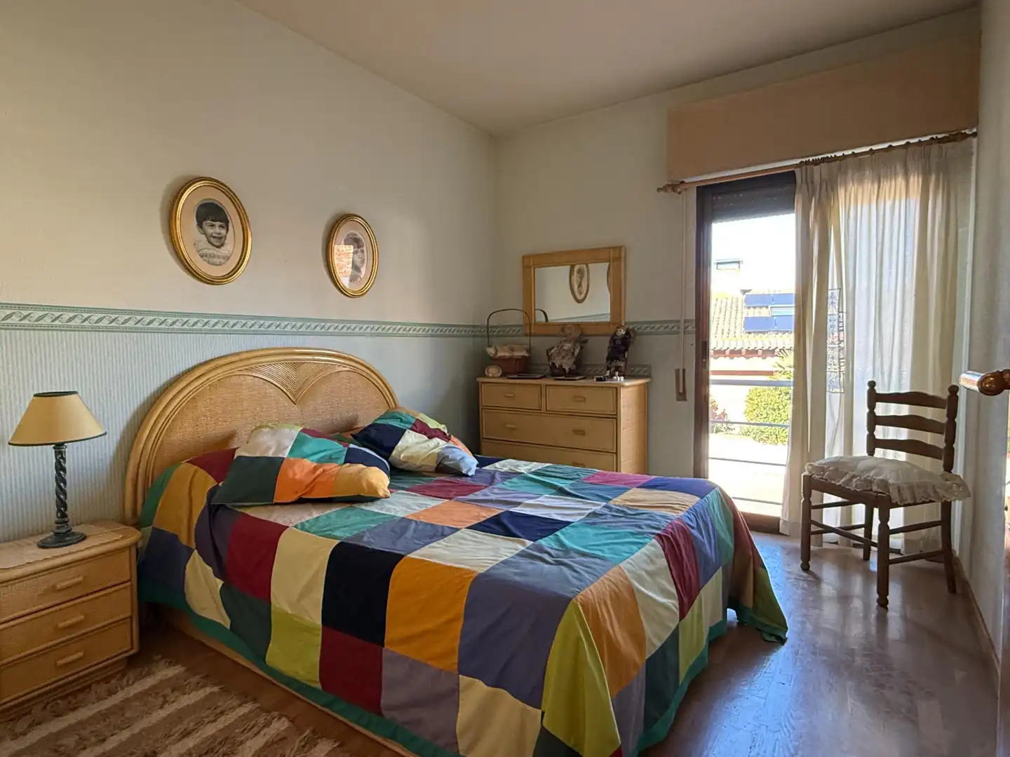 Habitación de Casa adosada en venta en Guadalajara con Calefacción, Terraza y Amueblado