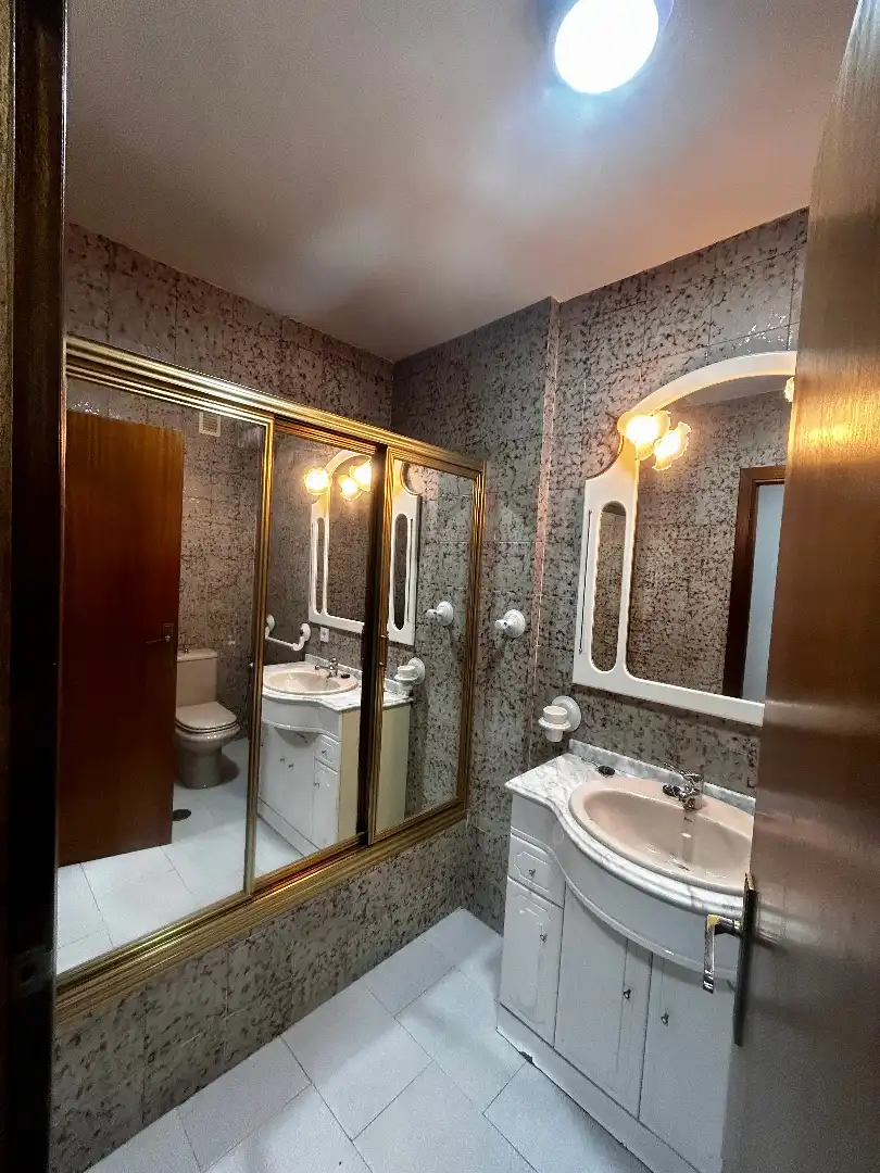 Baño de Piso de alquiler en Ávila con Calefacción, Parquet y Horno