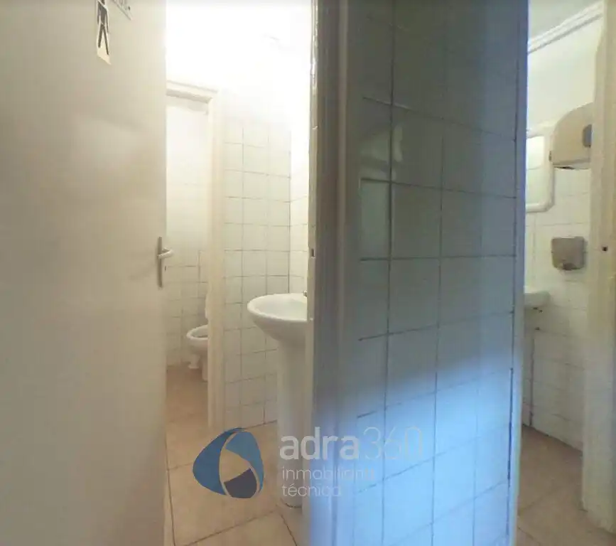 Business premises for sale in Avenida de España, imagen 32