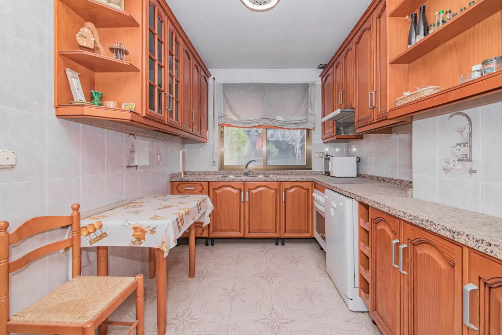 Küche von Wohnung zum Verkauf in Montefrío mit Balkon