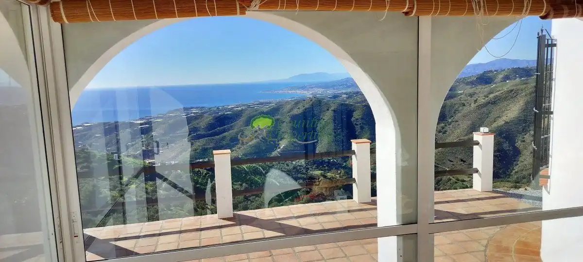 Vista exterior de Finca rústica de alquiler en Torrox con Terraza