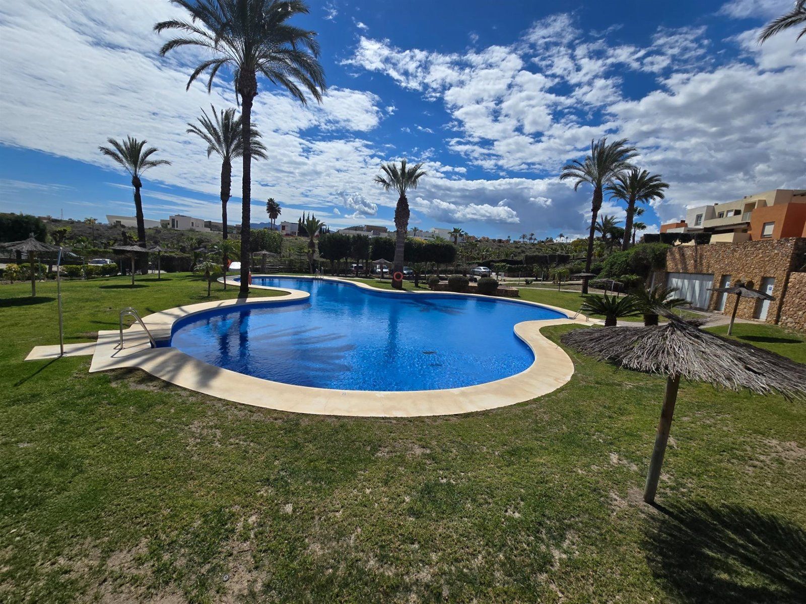 Piscina de Casa adosada en venta en Vera con Aire acondicionado, Calefacción y Terraza