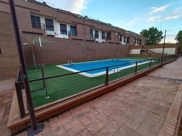 Adossat amb piscina en venda a Oeste